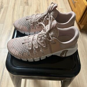 Size 10- Nike Free Metcon 5 Pink Oxford Women’s